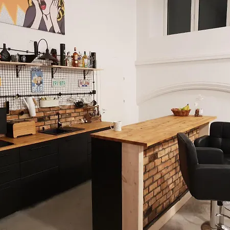 Loft Factory Design 公寓 *